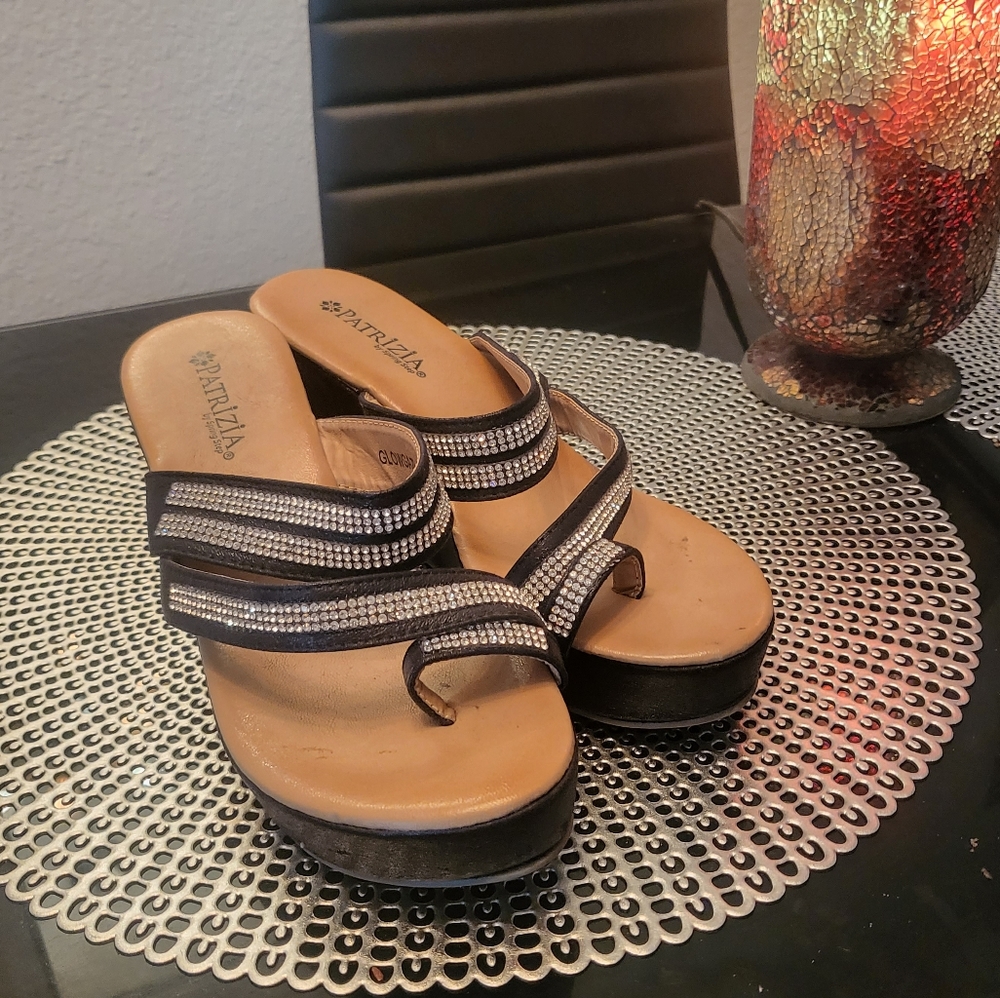 💕Beautiful Rhinestone Wedges!! - Picture 3 of 3